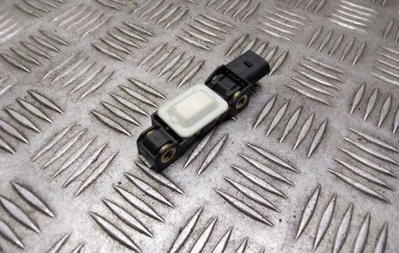 Volkswagen Phaeton Airbag deployment crash/impact sensor 8E0959643D
