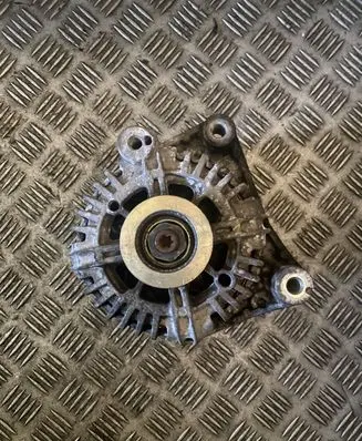 Toyota Avensis T270 Generator/alternator 2619890A
