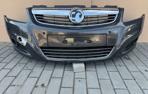 Opel Zafira B Front bumper 13247273