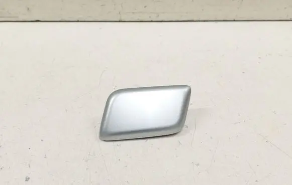 Mitsubishi Outlander Headlight washer spray nozzle cap/cover 3702310