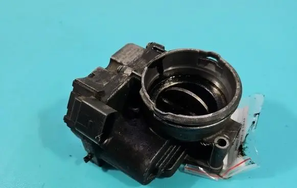 Volkswagen Golf Plus Throttle body valve 03G128063C IMPRK1588970