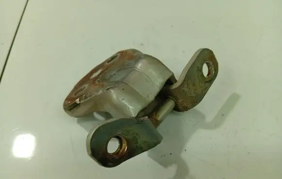 Mazda 323 Rear door lower hinge 