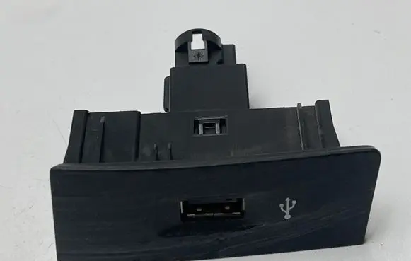 Volkswagen Transporter - Caravelle T6 USB socket connector 5Q0035726N 317014716626
