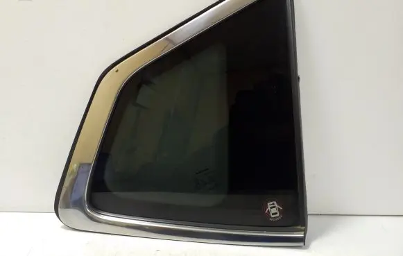 Nissan X-Trail T32 Rear side window E643R007953