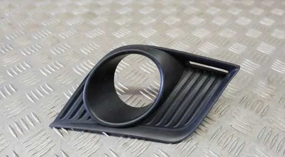 Lexus CT 200H Front fog light trim/grill 5211376040