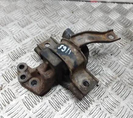 Hyundai i10 Engine mount bracket