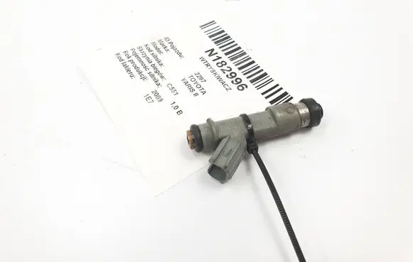 Toyota Yaris Fuel injector 23250-0Q010