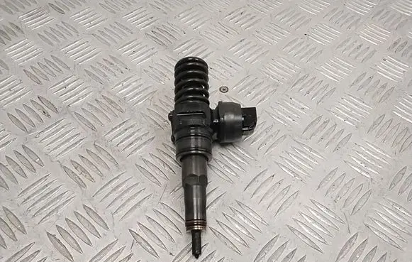 Seat Leon (1P) Fuel injector 038130073AG