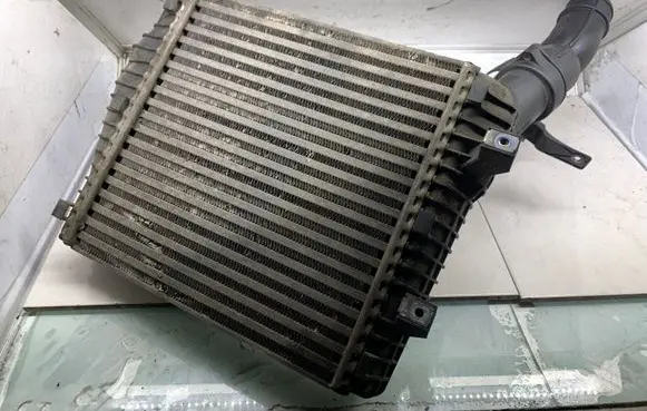 Audi Q7 4L Intercooler radiator 7L6145803Q