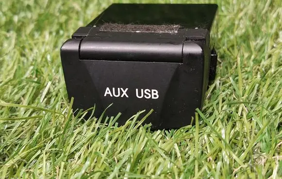 Hyundai Santa Fe AUX in-socket connector 961212W500