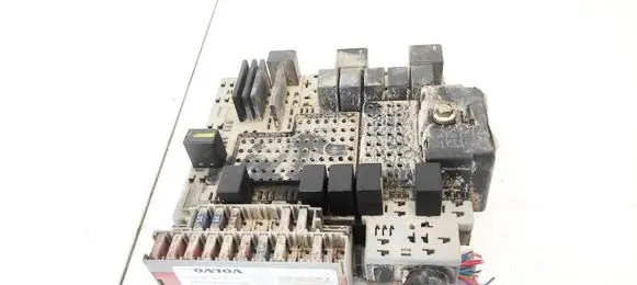 Volvo V70 Fuse box set 0470268