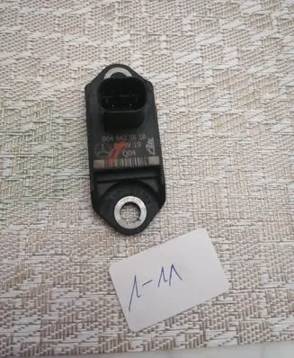 Mercedes-Benz GL X164 ESP acceleration yaw rate sensor 0045423518