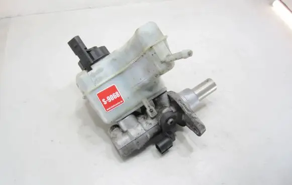 Volkswagen PASSAT B7 Master brake cylinder 3C1611301