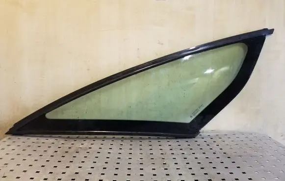 Citroen C4 Grand Picasso Front triangle window/glass 