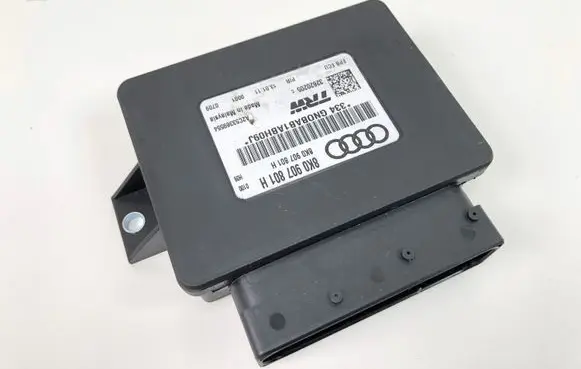 Audi A4 S4 B8 8K Hand brake control module 8K0907801H