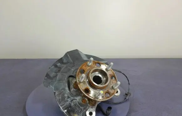 Hyundai Tucson IV NX4 Front wheel hub spindle knuckle