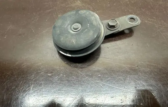 Toyota Prius (XW50) Horn signal 8651047050