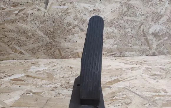 Maserati GranTurismo Accelerator throttle pedal 196819 0280752285