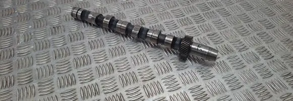 Volkswagen PASSAT B5.5 Camshaft 059109111F