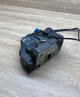 Mercedes-Benz E W211 Rear door lock 2117300635