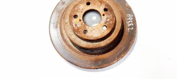 Subaru Legacy Rear brake disc ventiliuojamas