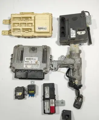 Hyundai Santa Fe Engine ECU kit and lock set 0281013584 3911627825 3911327825