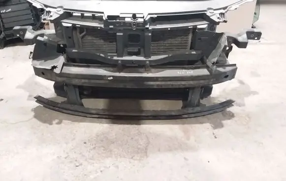Volkswagen PASSAT B6 Radiator support slam panel