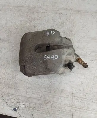 BMW 5 E39 Front brake caliper 6022296