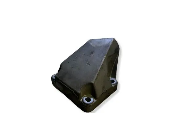 Dodge Challenger Engine mounting bracket 