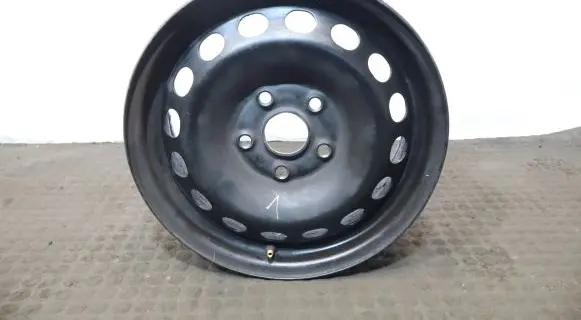 Volkswagen Caddy R15 steel rim 