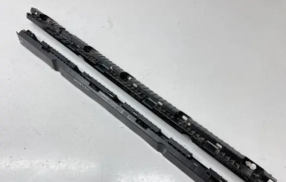 Volvo XC90 Sill supporting ledge 32216524 32216526 31378139