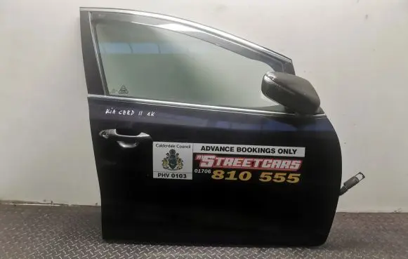 KIA Ceed Front door