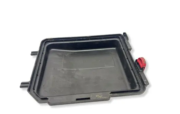 Opel Mokka B Fuse box cover 9826717980