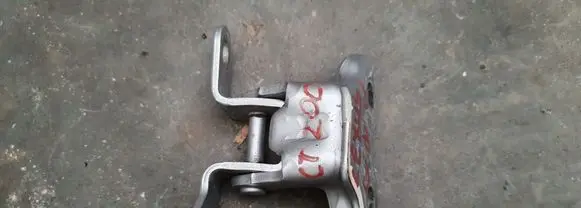 Lexus CT 200H Rear door upper hinge