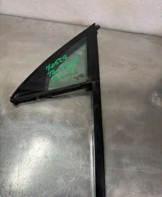 Volkswagen Touareg II Sliding door window/glass 