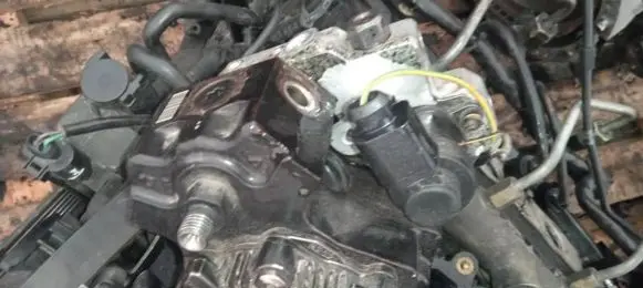 Audi A6 S6 C6 4F Fuel injection high pressure pump 0445010090 059130755E