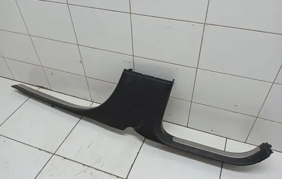 Porsche Cayenne (9PA) Front sill trim cover 7L0853370