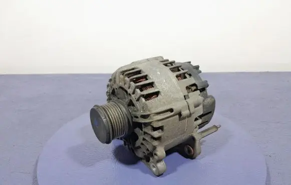 Audi A3 S3 A3 Sportback 8P Generator/alternator 03L903023A
