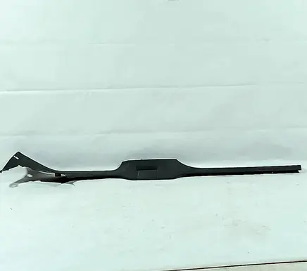 Volkswagen Jetta V Front sill trim cover 1K5853371