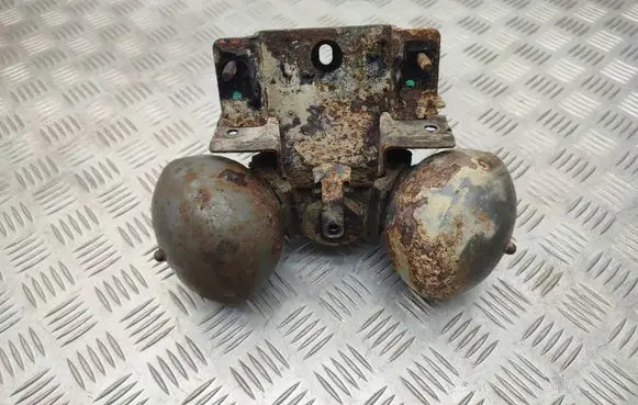 Citroen C5 Air suspension valve block 9685492280