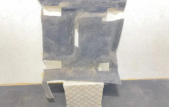 Mercedes-Benz ML W164 Interior carpet A1646800041 141640000 500000120896