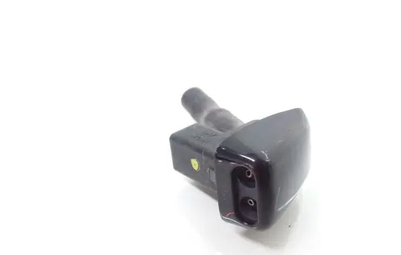 Volvo V40 Cross country Windshield washer spray nozzle 