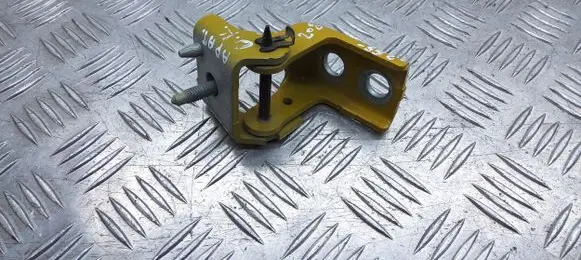 Peugeot 208 Rear door lower hinge