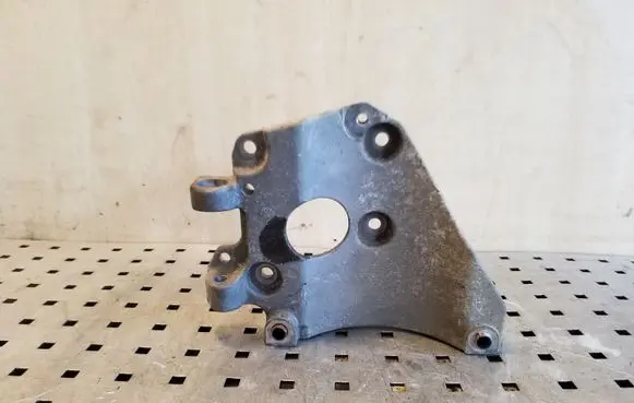Volvo V40 Cross country A/C compressor mount bracket AV6010K360AA