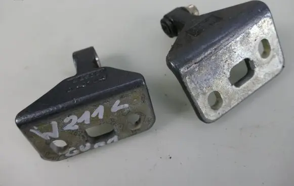 Mercedes-Benz E W211 Rear door hinge set 