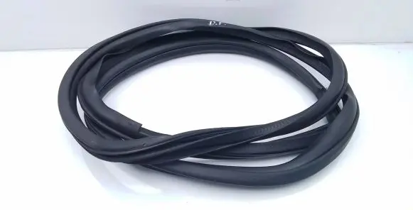 Mitsubishi Outlander Front door rubber seal