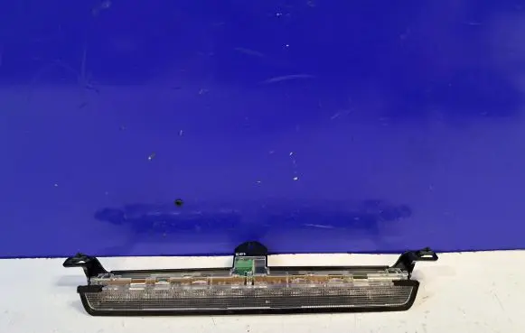 Volvo V70 Third/center stoplight 8658948