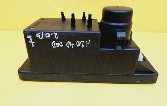 Mercedes-Benz E W210 Central locking vacuum pump 2108000048 0132006998