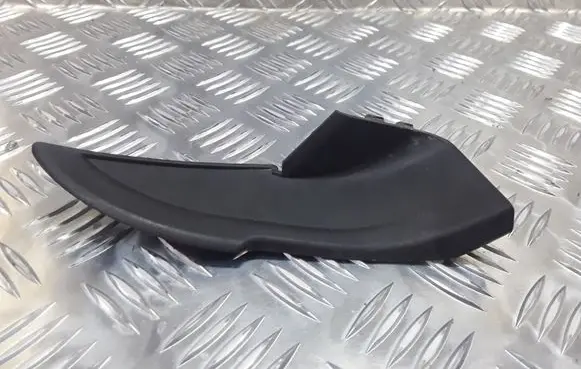 Hyundai i30 Fender end trim 
