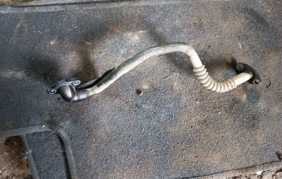 Toyota Corolla Verso AR10 Intercooler hose/pipe